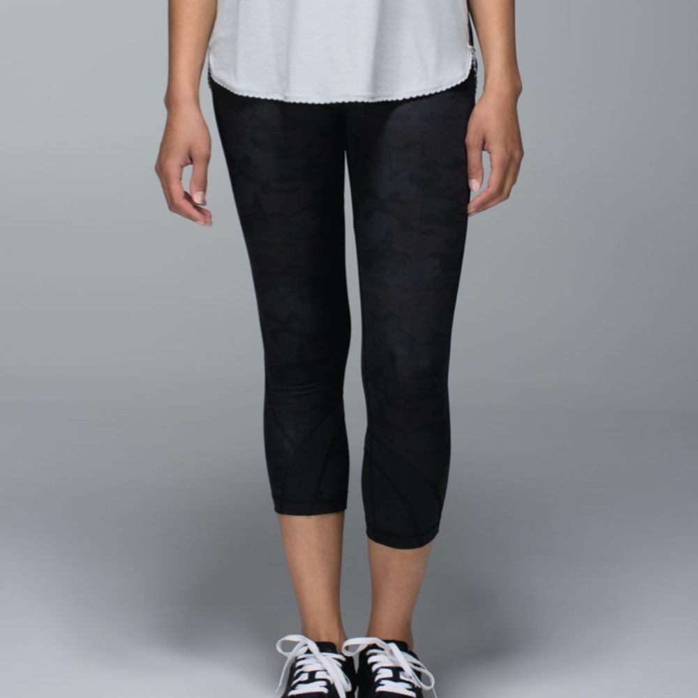 Lululemon Camo Crop Leggings